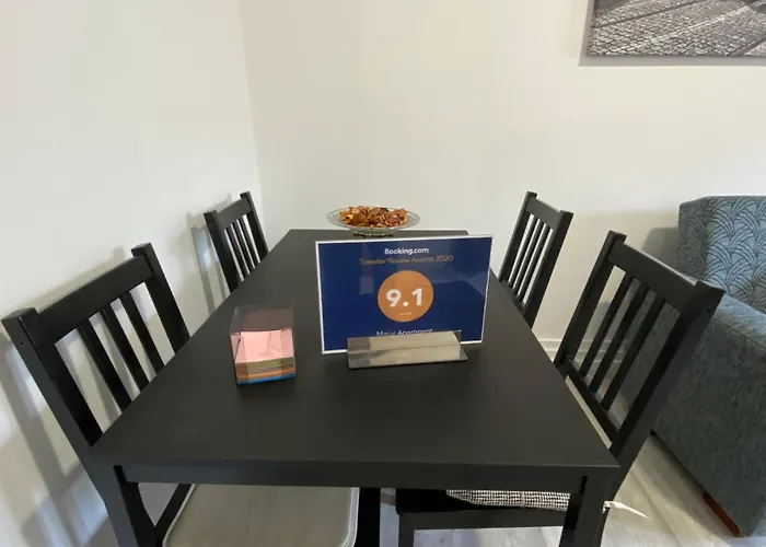 Maiur شقة